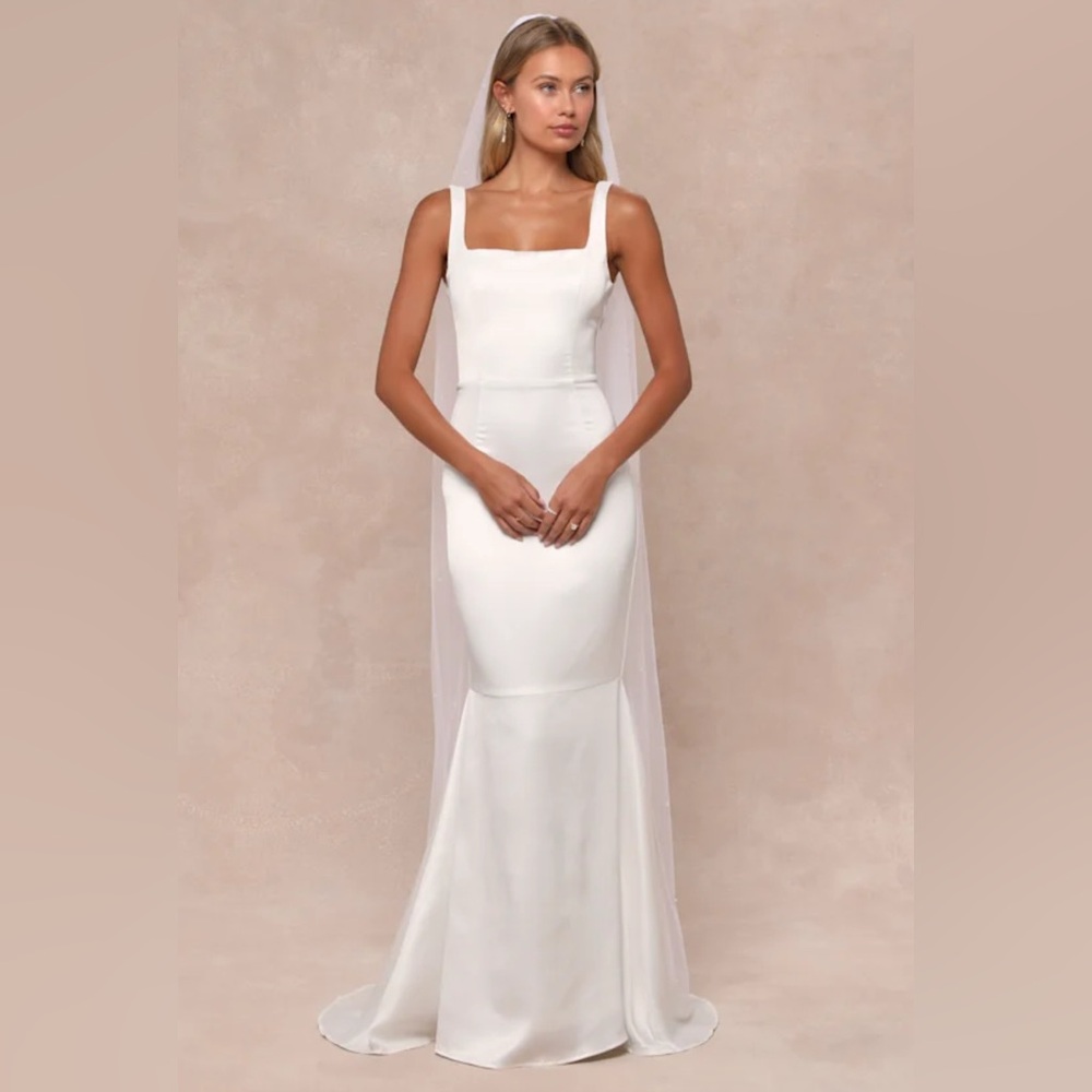 Lulus Regency White Square-Neck Satin Trumpet Bridal Gown
